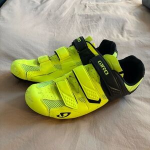 🚴🏼Giro Men’s Cycling Shoes - Neon Yellow and Black